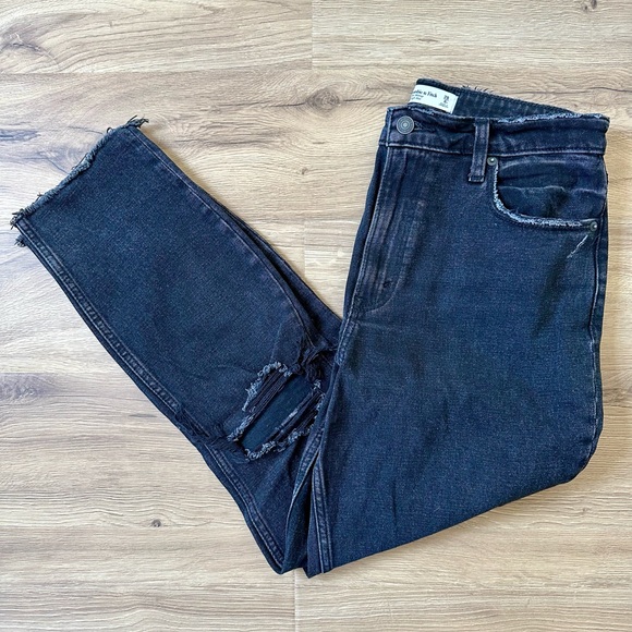 Abercrombie The Skinny High Rise Curve Love Black Destroy - Picture 2 of 4